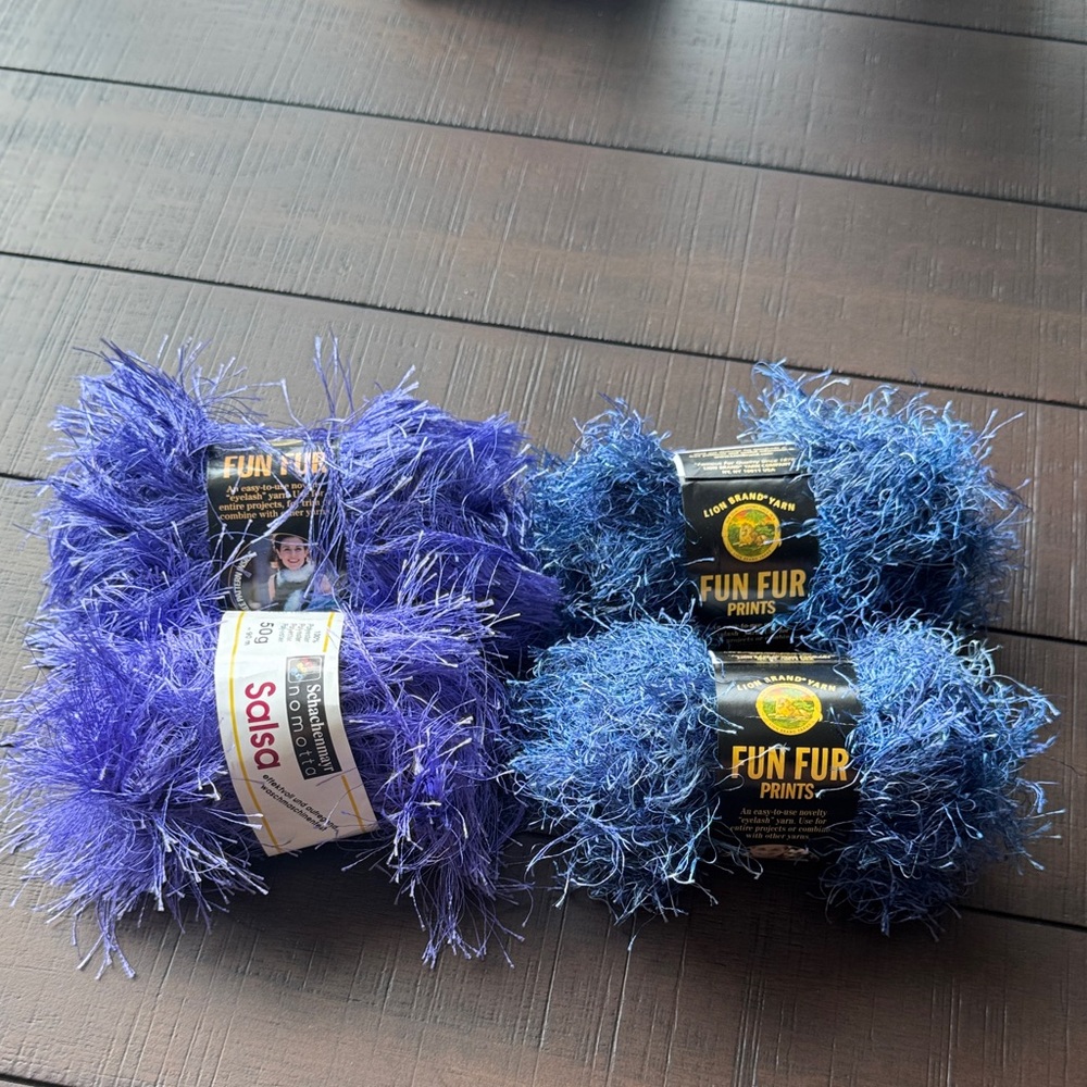 🚨Lion Brand Eyelash Yarn Lot of 4 Indigo Blue and Violet Purple🚨